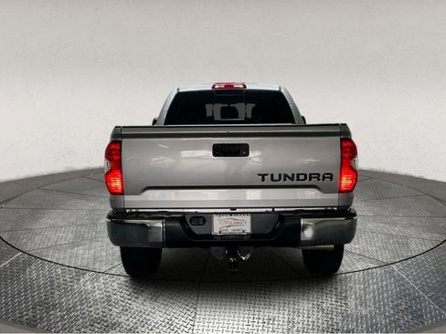 Used 2016 Toyota Tundra SR5 w/ SR5 Upgrade Package image 7