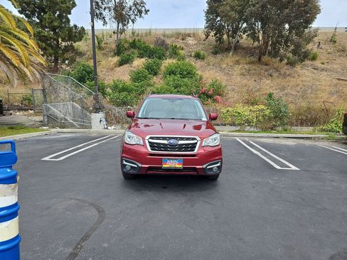 Used 2018 Subaru Forester 2.5i Premium AWD/4WD image 2