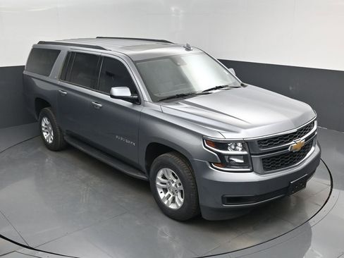 Used 2020 Chevrolet Suburban LT image 45