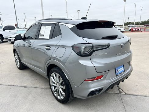 Used 2025 Buick Encore GX Avenir w/ Avenir Technology Package image 5
