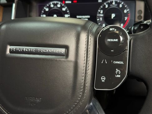 Used 2018 Land Rover Range Rover HSE image 42