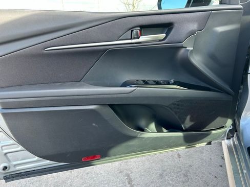 Used 2025 Toyota Camry LE image 11