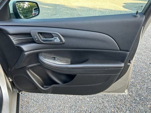 Used 2015 Chevrolet Malibu LT w/ Power Convenience Package FWD image 24