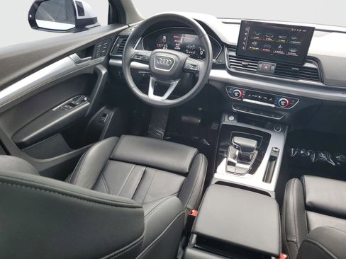 Used 2024 Audi Q5 2.0T Premium w/ Summer of Audi Package AWD/4WD image 12