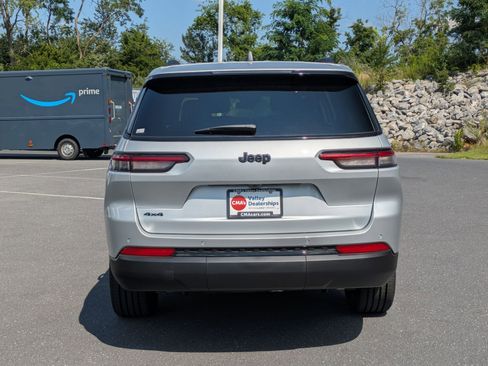 New 2025 Jeep Grand Cherokee L Altitude image 6