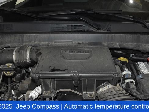 Used 2025 Jeep Compass Limited AWD/4WD image 7