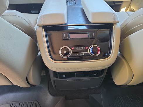 Used 2021 Lincoln Navigator L Reserve w/ Luxury Package AWD/4WD image 25