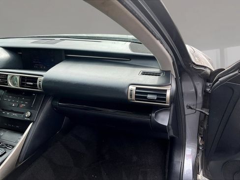 Used 2016 Lexus IS 300 AWD w/ Navigation System Package image 18