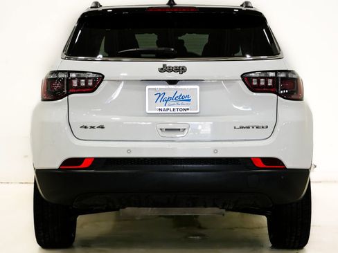 Used 2025 Jeep Compass Limited image 7