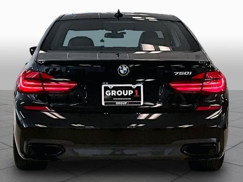 Used 2019 BMW 750i w/ Executive Package RWD image 4