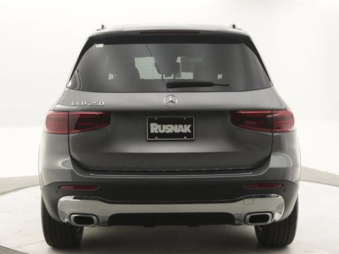 New 2026 Mercedes-Benz GLB 250 image 3