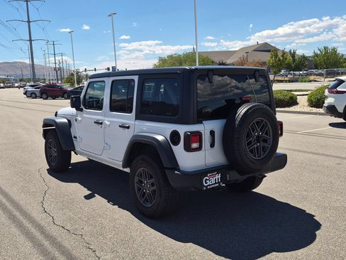 Used 2024 Jeep Wrangler Unlimited Sport AWD/4WD image 5