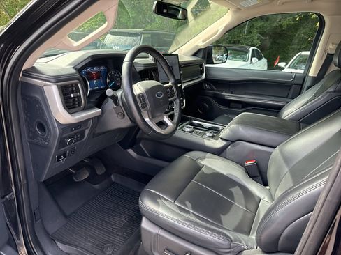 Used 2022 Ford Expedition Max XLT AWD/4WD image 24
