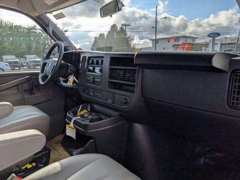 New 2025 Chevrolet Express 2500 w/ Communications Package image 12