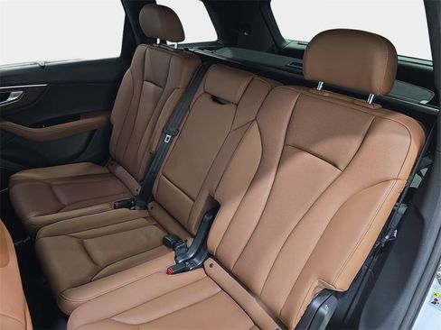 Certified 2025 Audi Q7 2.0T Premium Plus w/ Premium Plus Package image 14