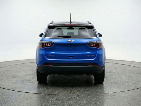 Used 2025 Jeep Compass Limited AWD/4WD image 7