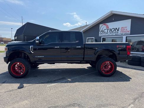 Used 2022 Ford F350 Platinum AWD/4WD image 2