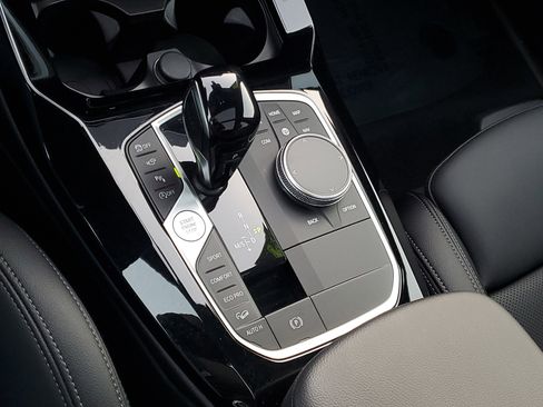 Certified 2024 BMW X3 xDrive30i w/ Premium Package image 21