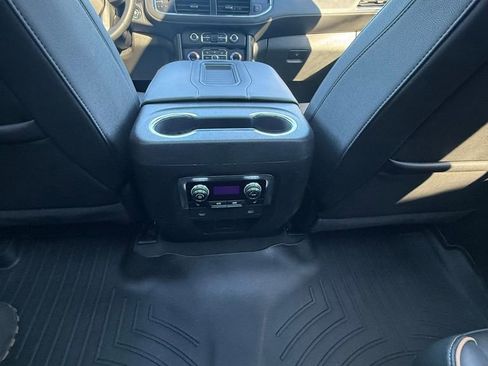 Used 2024 GMC Yukon AT4 w/ AT4 Premium Plus Package image 21
