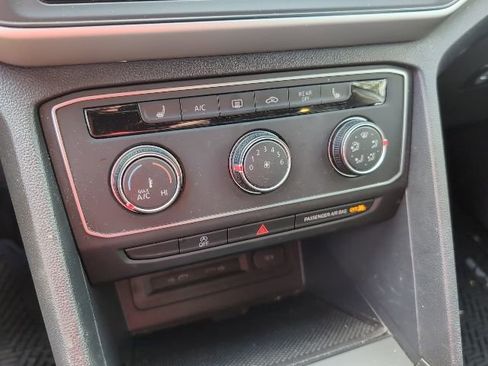 Used 2022 Volkswagen Atlas SE image 21