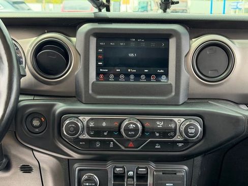 Used 2021 Jeep Gladiator Sport AWD/4WD image 23