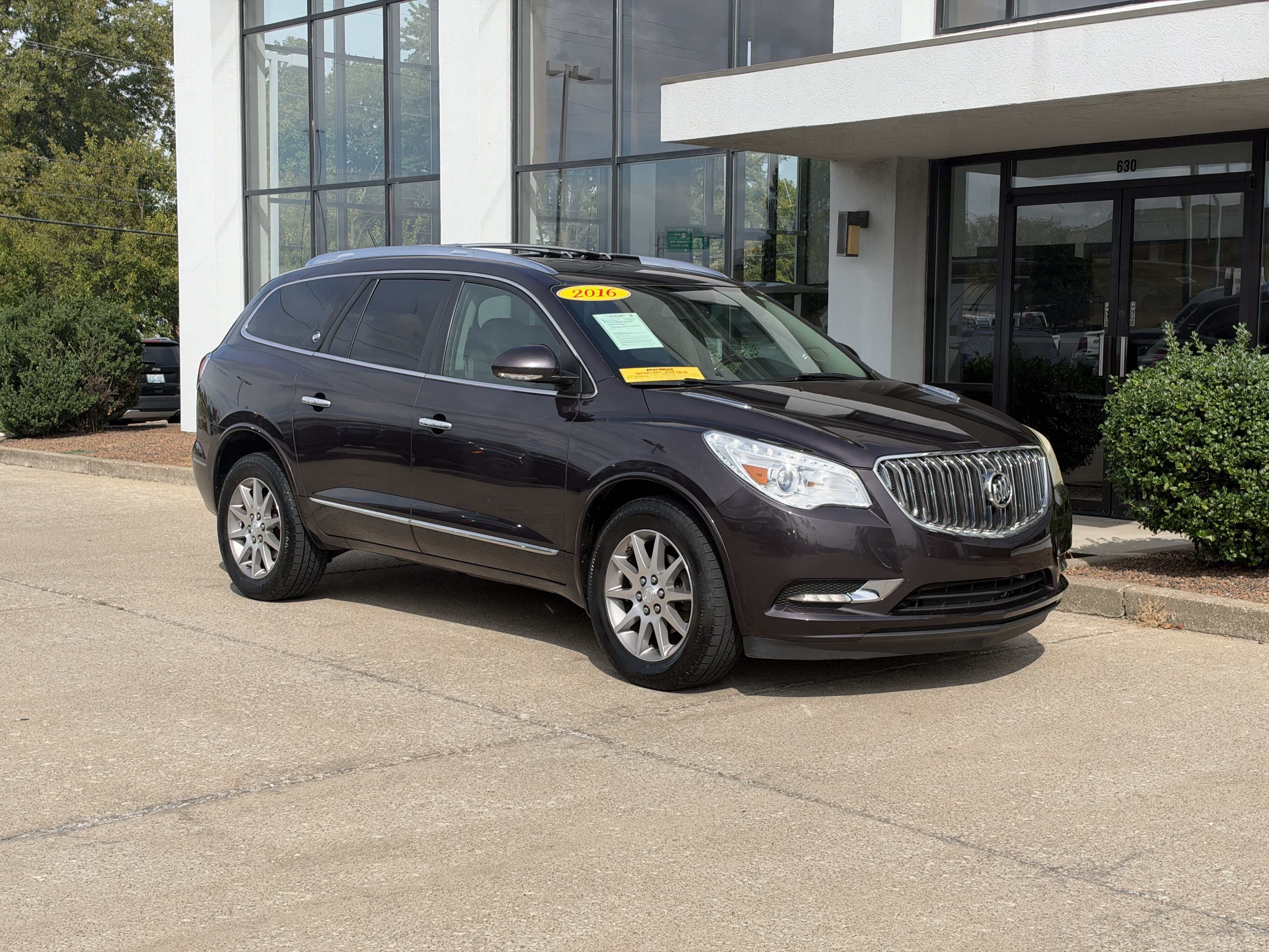 Used 2016 Buick Enclave Leather FWD image 2