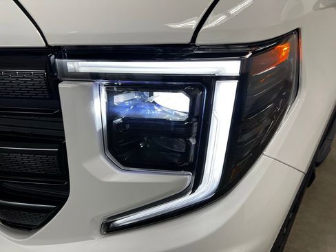 New 2026 GMC Sierra 1500 Elevation w/ Elevation Premium Package image 13