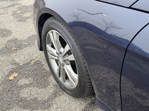 Used 2015 Mercedes-Benz E 350 Sedan image 9