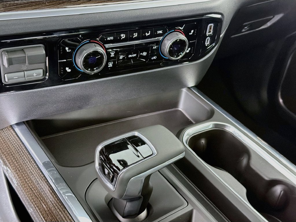 New 2026 Chevrolet Silverado 1500 RST w/ Convenience Package II AWD/4WD image 11