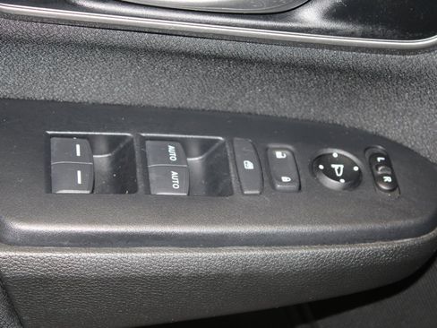 Used 2022 Honda CR-V EX image 9