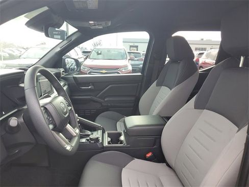 Used 2024 Toyota Tacoma TRD Off-Road image 15