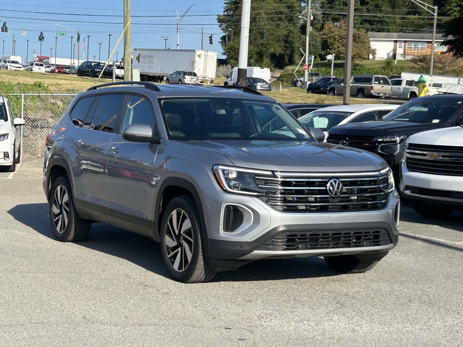 Used 2026 Volkswagen Atlas SE AWD/4WD image 1