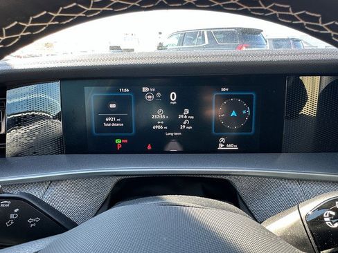 Used 2025 Volkswagen Tiguan S image 25