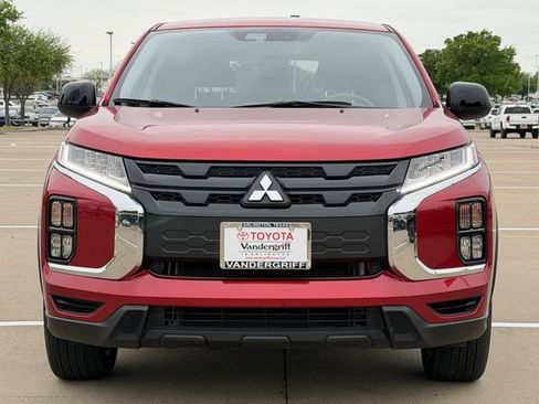 Used 2025 Mitsubishi Outlander Sport AWD image 8