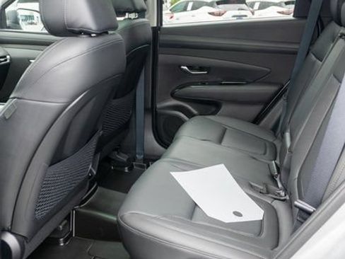 Used 2025 Hyundai Tucson Limited AWD/4WD image 11