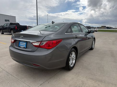 Used 2013 Hyundai Sonata GLS w/ Popular Equipment Pkg FWD image 5