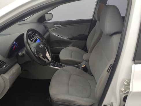Used 2014 Hyundai Accent SE image 17