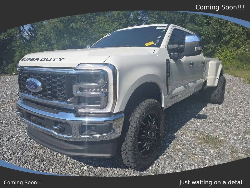 Used 2024 Ford F350 Platinum AWD/4WD image 1