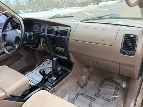 Used 2002 Toyota 4Runner SR5 image 20