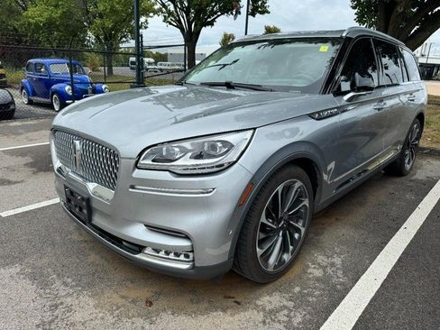 Used 2020 Lincoln Aviator Reserve w/ Equipment Group 202A AWD/4WD image 3