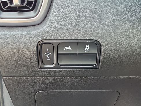 Certified 2022 Kia Sorento S w/ Panoramic Sunroof Package FWD image 28