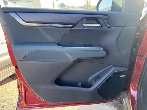 New 2025 GMC Acadia AT4 w/ Super Cruise Package image 6