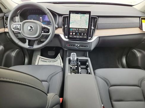 New 2025 Volvo XC90 B6 Plus w/ Protection Package Premier image 11