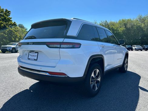 Used 2023 Jeep Grand Cherokee 4WD 4xe image 6