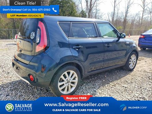 Used 2018 Kia Soul + image 4