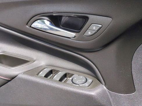 Used 2023 Chevrolet Equinox RS w/ RS Leather Package AWD/4WD image 25