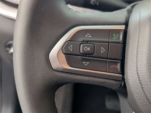 Used 2022 Jeep Compass Latitude image 27