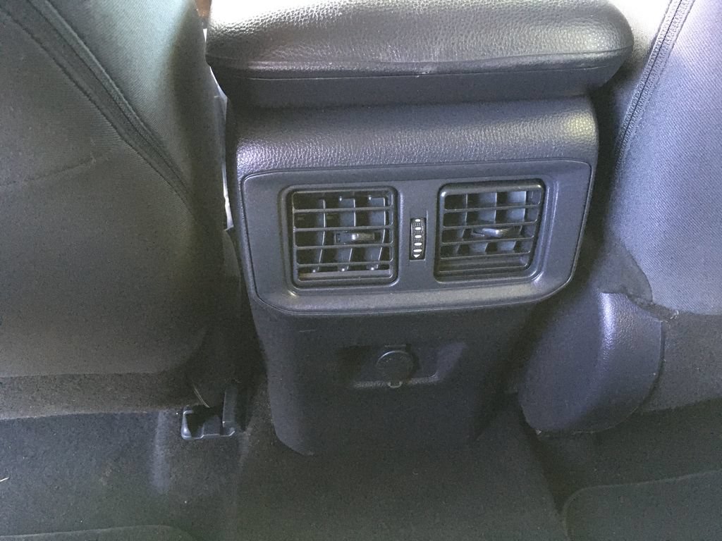 Used 2019 Toyota RAV4 LE w/ Carpet Mat Package AWD/4WD image 25