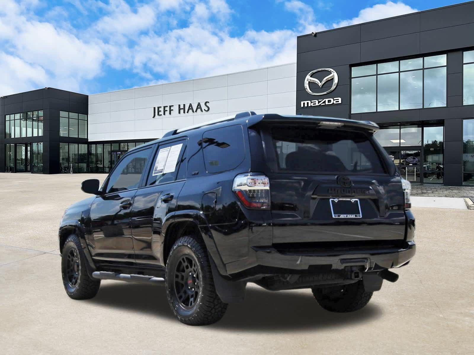 Used 2023 Toyota 4Runner SR5 Premium w/ Moonroof Package RWD image 2