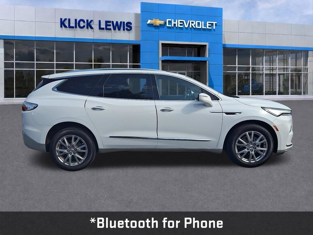 Used 2023 Buick Enclave Essence w/ Experience Buick Package AWD/4WD image 9